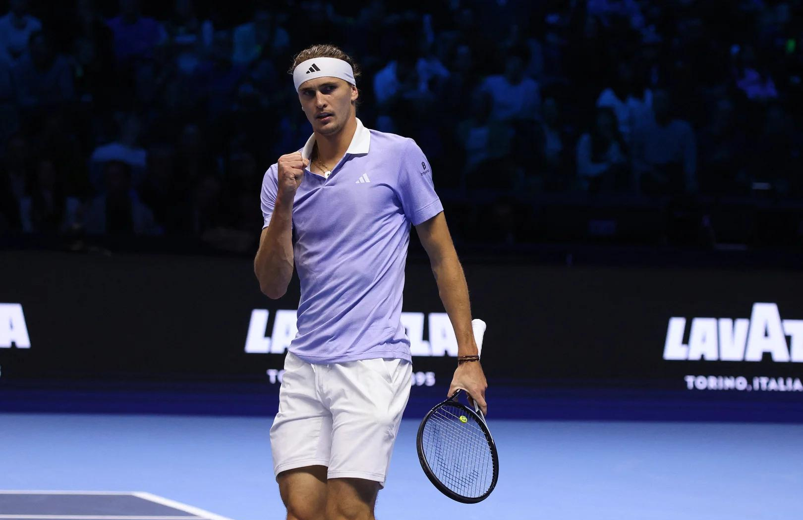 西班牙网球队逆转日本网球队，兹维列夫统治全场的简单介绍