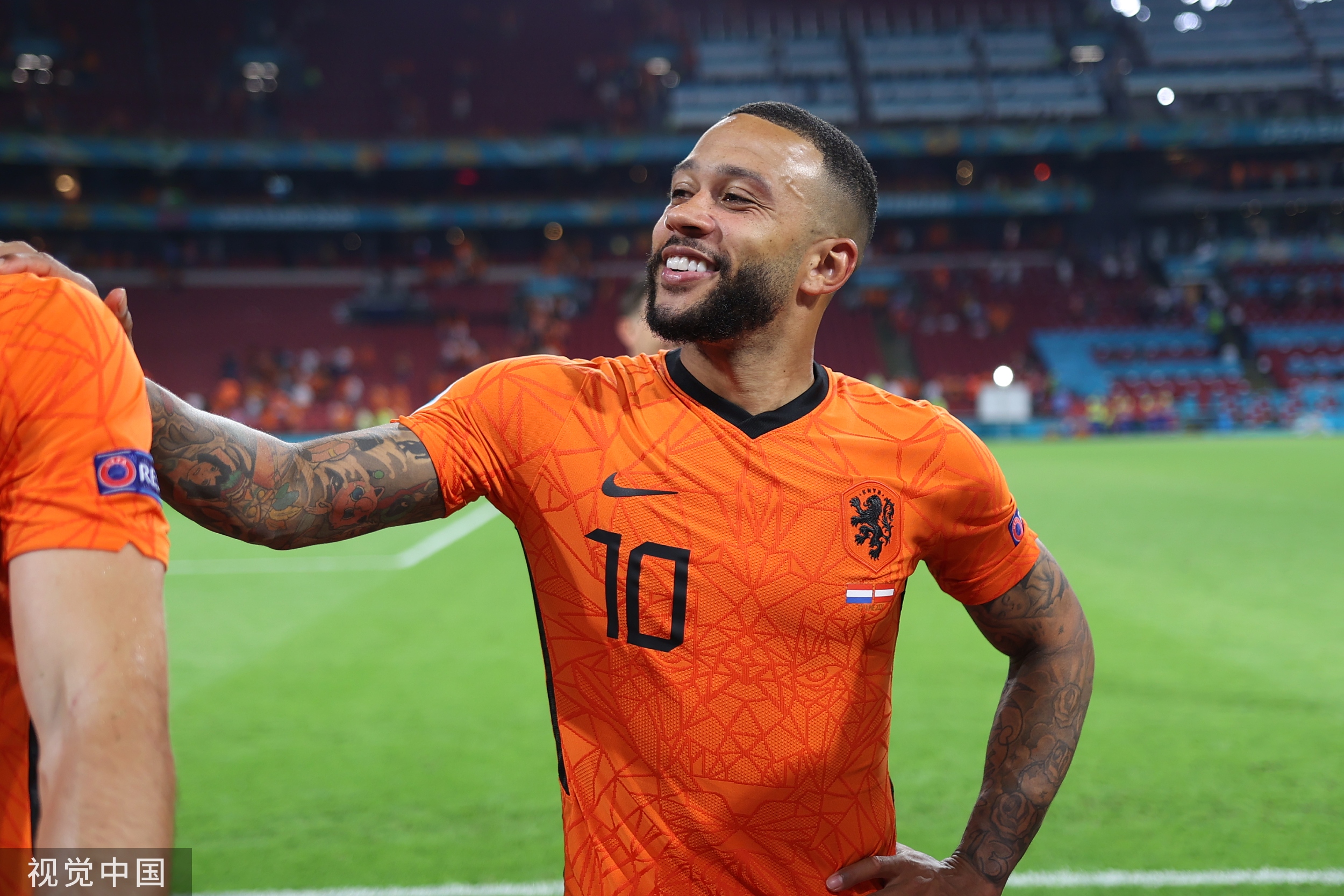 荷兰国家队主教练公开表态不会接受其他俱乐部邀约的简单介绍 荷兰国家队主教练公开表态不会接受其他俱乐部邀约的简单介绍