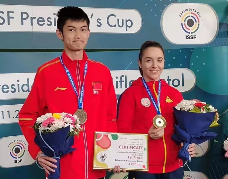 LOL直播入口-阿伯丁断绝时间和卑斯，取得冠军个人表现