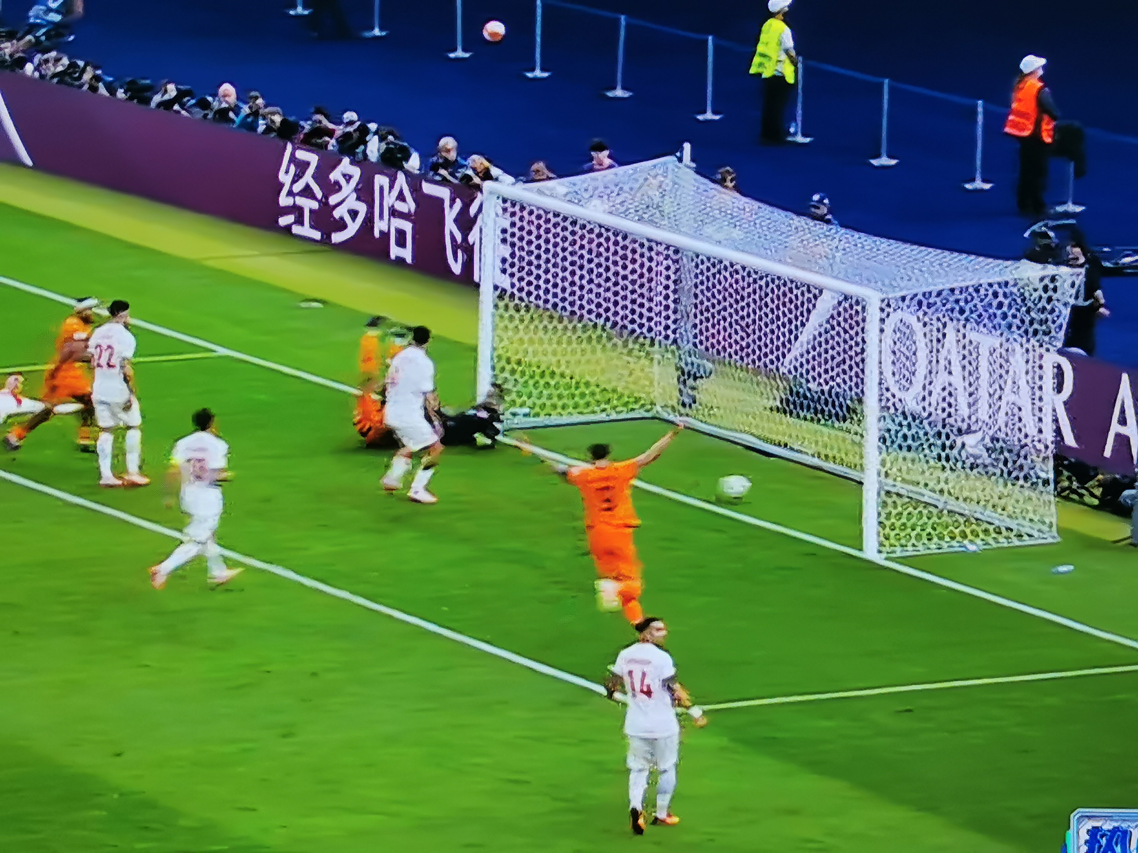 斯坦福桥球场焦点，全队一致击败对手的简单介绍